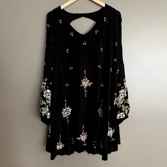 Free People Oxford Embroidered Mini Dress Black Sz Large Floral Embroidery Boho - Picture 5 of 15
